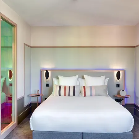 Aiden By Western & Hotel