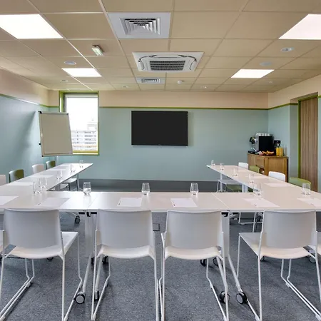 Aiden By Western & ホテル クレルモン・フェラン