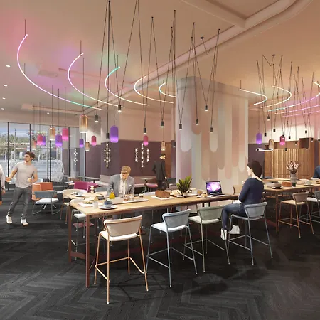 Aiden By Western & ホテル 4*