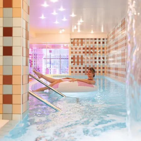 Aiden By Best Western Clermont-Ferrand - Le Magnetic Hotel & Spa