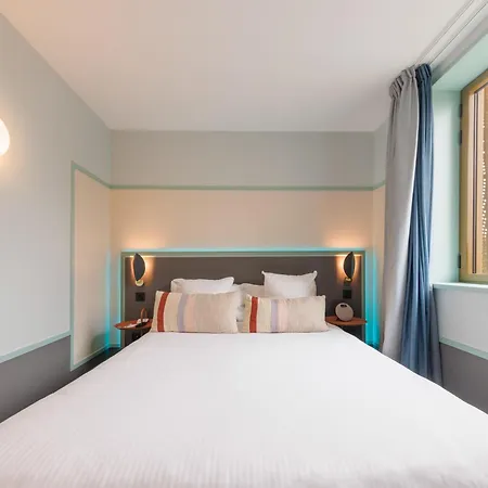 ホテル Aiden By Western & 4*