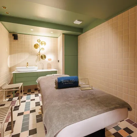 Aiden By Best Western Clermont-Ferrand - Le Magnetic Hotel & Spa 4*