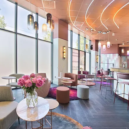 Aiden By Western & Hotel 4*