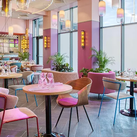 Aiden By Western & ホテル 4*