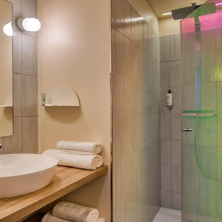 Aiden By Best Western Clermont-Ferrand - Le Magnetic Hotel & Spa 4* クレルモン・フェラン