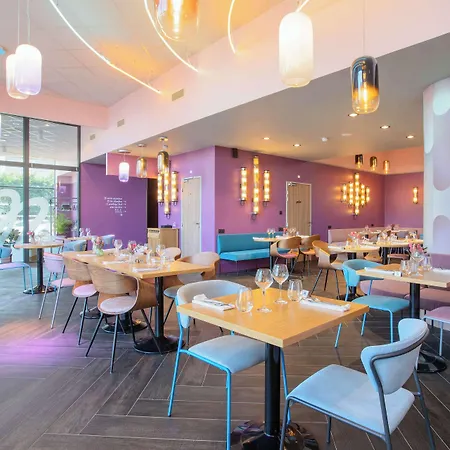 Aiden By Western & ホテル 4*