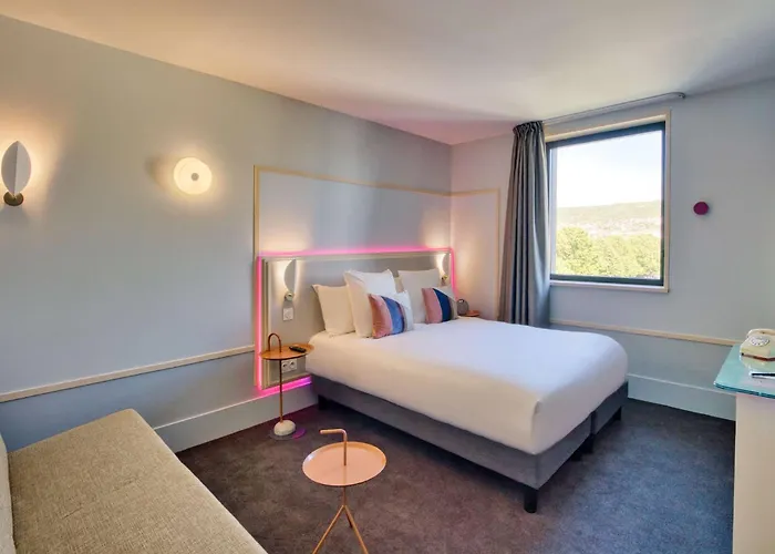 Aiden By Western & Clermont-Ferrand