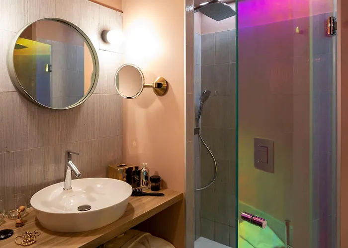 Aiden By Western & Hotel