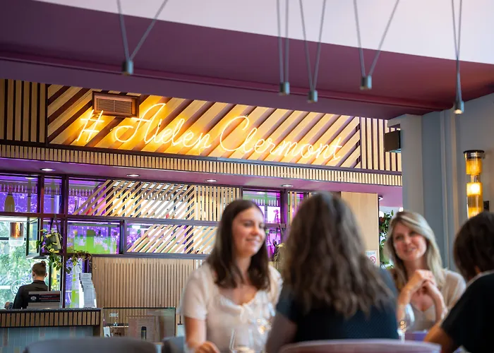 Aiden By Western & Hotel