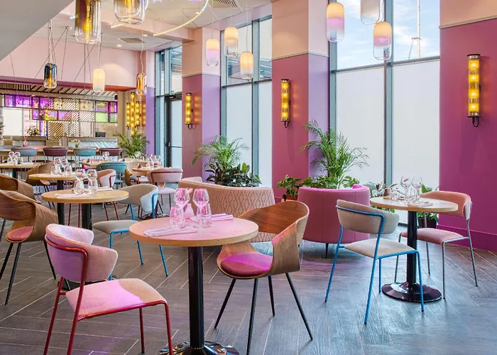 Aiden By Western & Hotel 4*