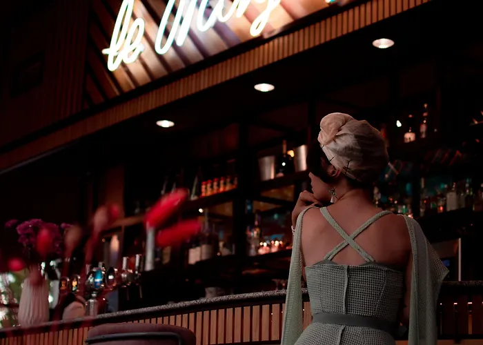 Aiden By Western & 4*